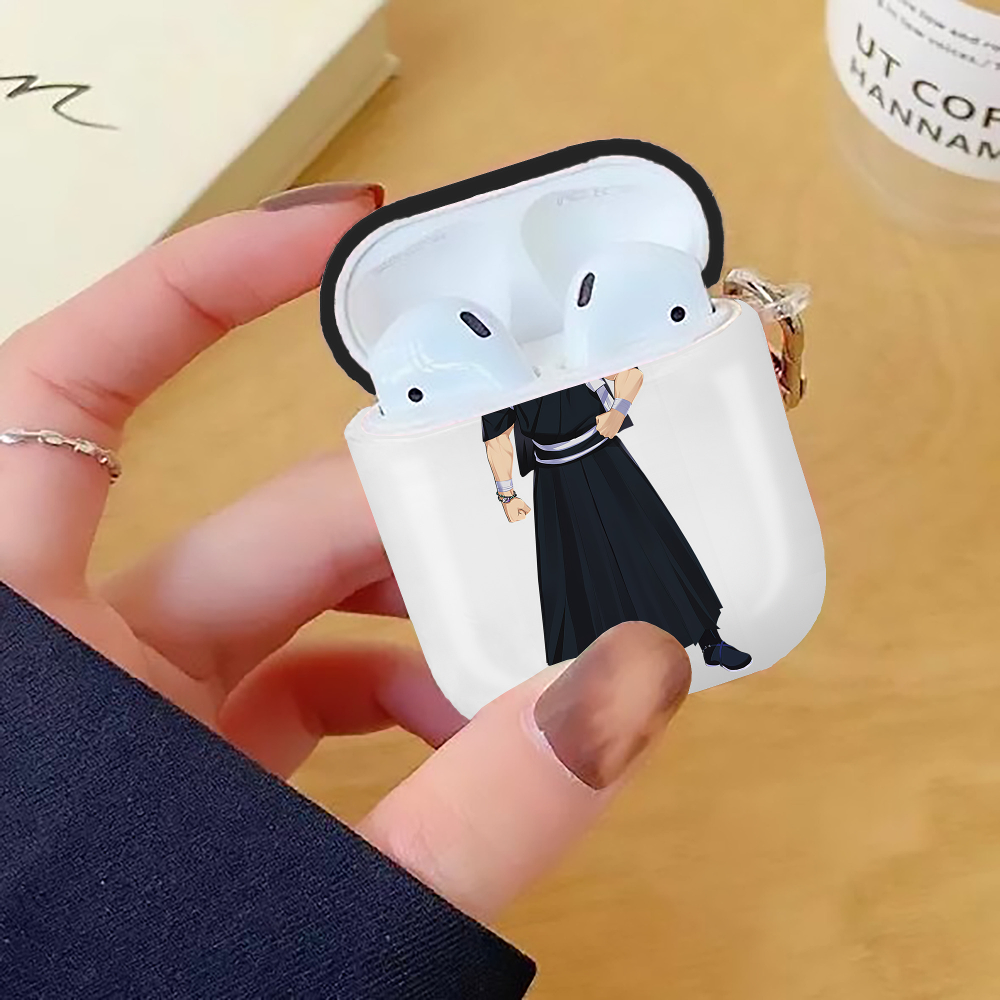 刀剣乱舞 Touken Ranbu AirPods 第2世代保護ケース ハードシェル ブラック 耐衝撃・防指紋・カラビナ付き